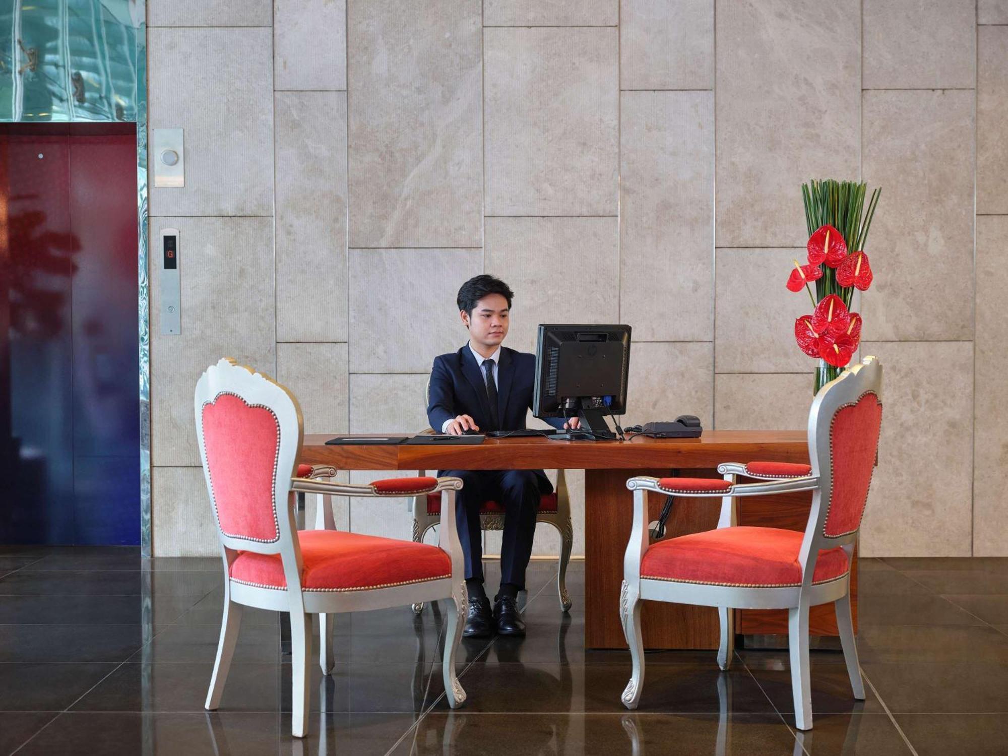 Pullman Saigon Centre Cidade de Ho Chi Minh Exterior foto