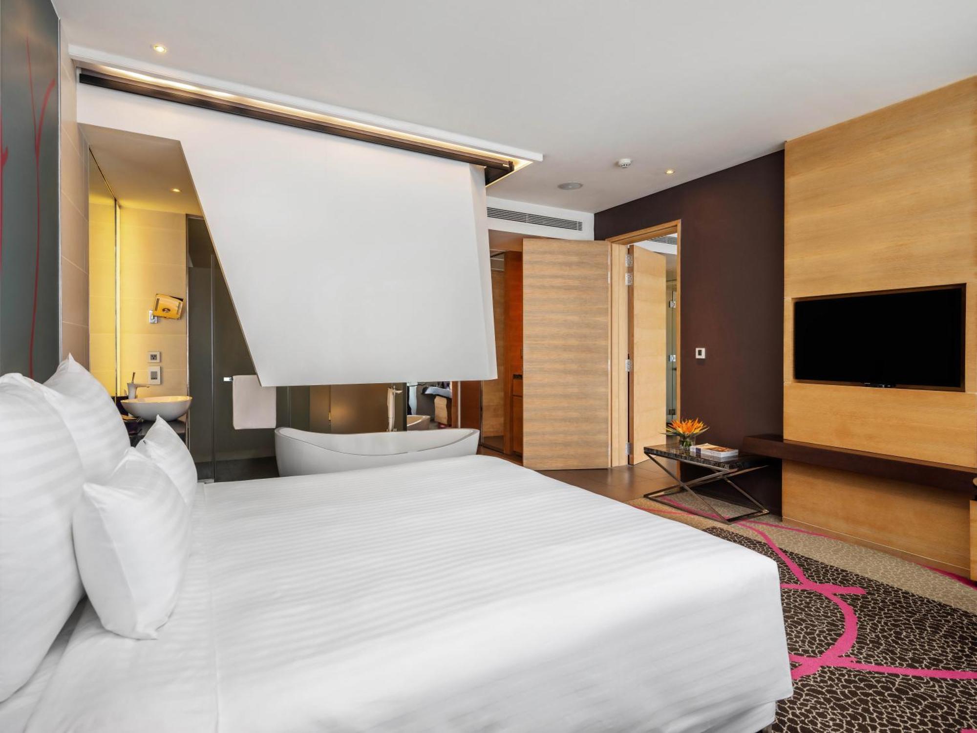 Pullman Saigon Centre Cidade de Ho Chi Minh Exterior foto